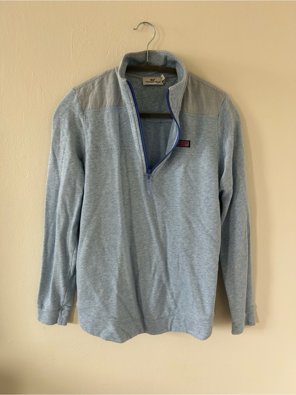 Vineyard Vines Light Blue Men’s Half-Zip Sweater with Navy Trim